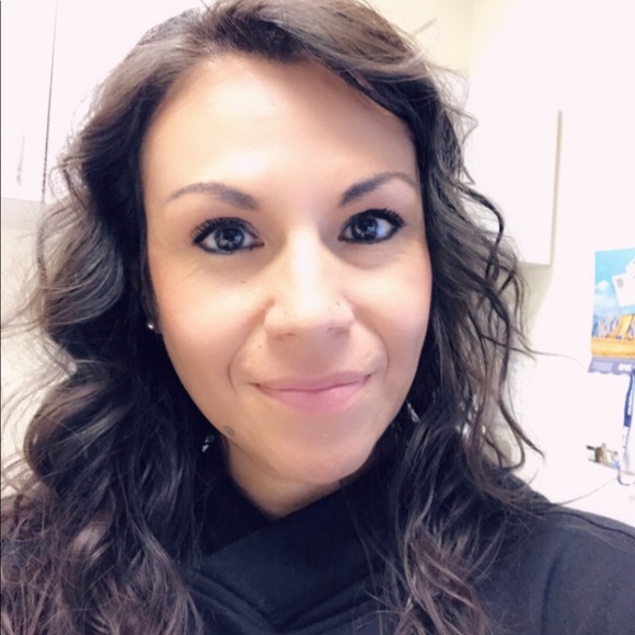 Meet your Posher, Helena - Picture 2 of 2